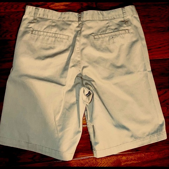 Men’s Blue Crown Classic Chino Shorts - Picture 2 of 3
